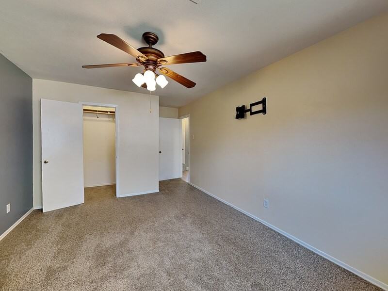 1814 Glenwick Ln - Photo 6 of 15