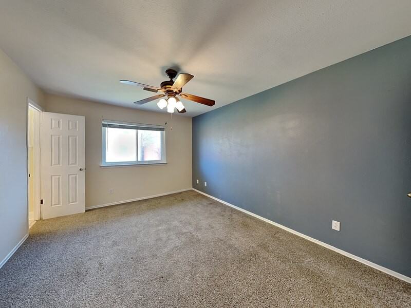 1814 Glenwick Ln - Photo 7 of 15