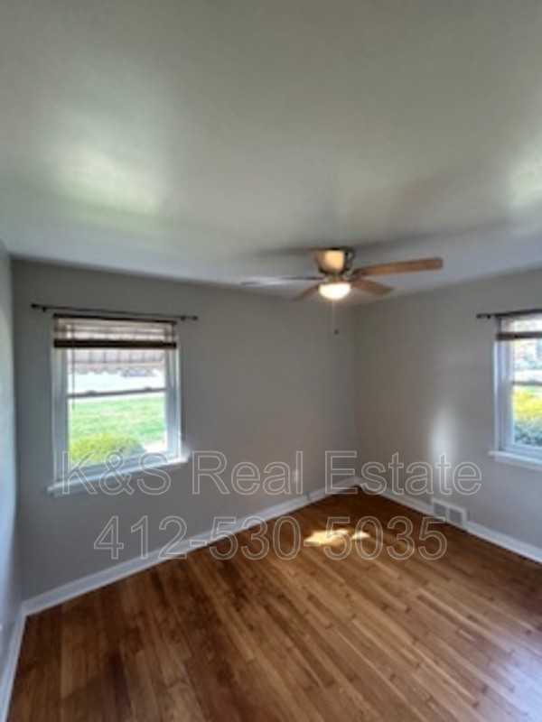 1441 Lincoln Way - Photo 5 of 7