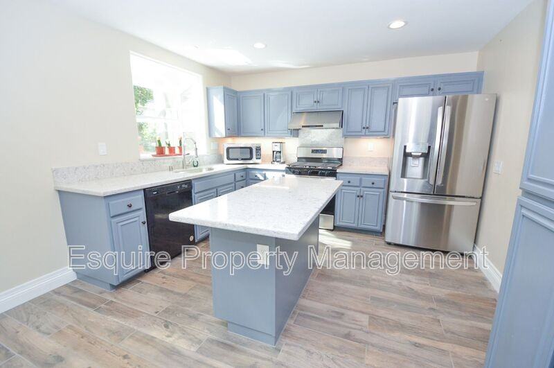 7648 Jackson St - Photo 5 of 39