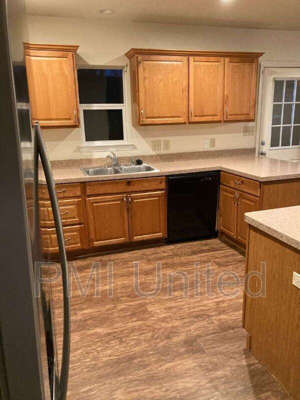 417 N Bradshaw St - Photo 6 of 24