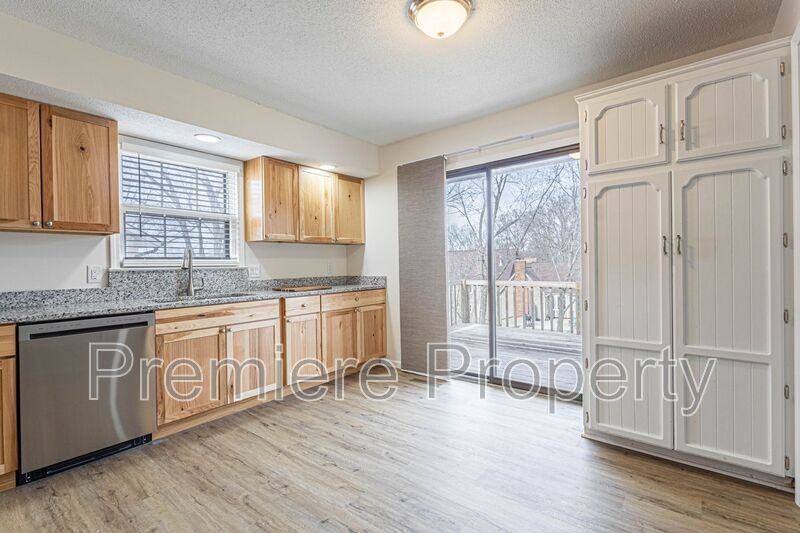 5708 Nw Raintree Ct - Photo 7 of 22