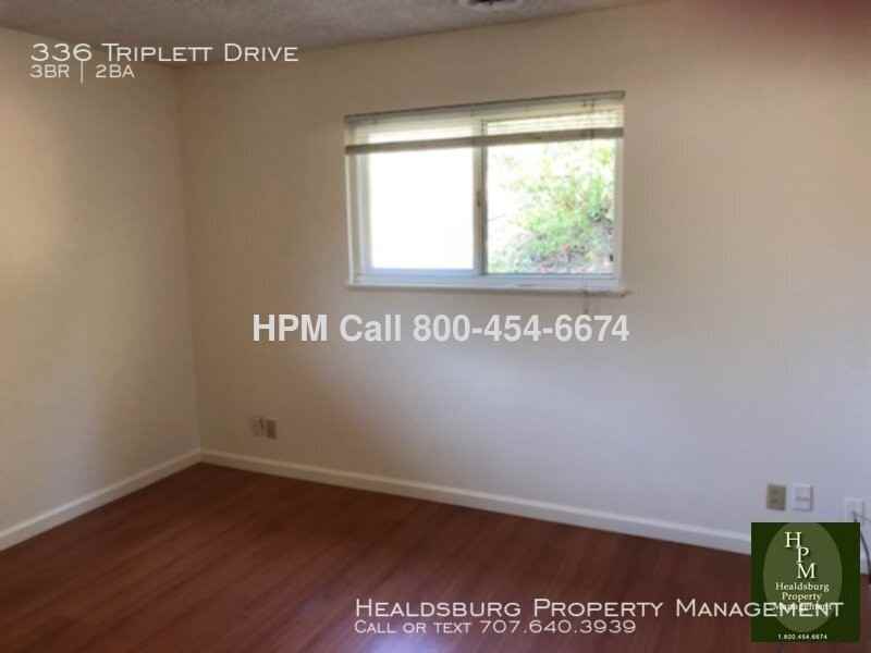 336 Triplett Dr - Photo 4 of 16