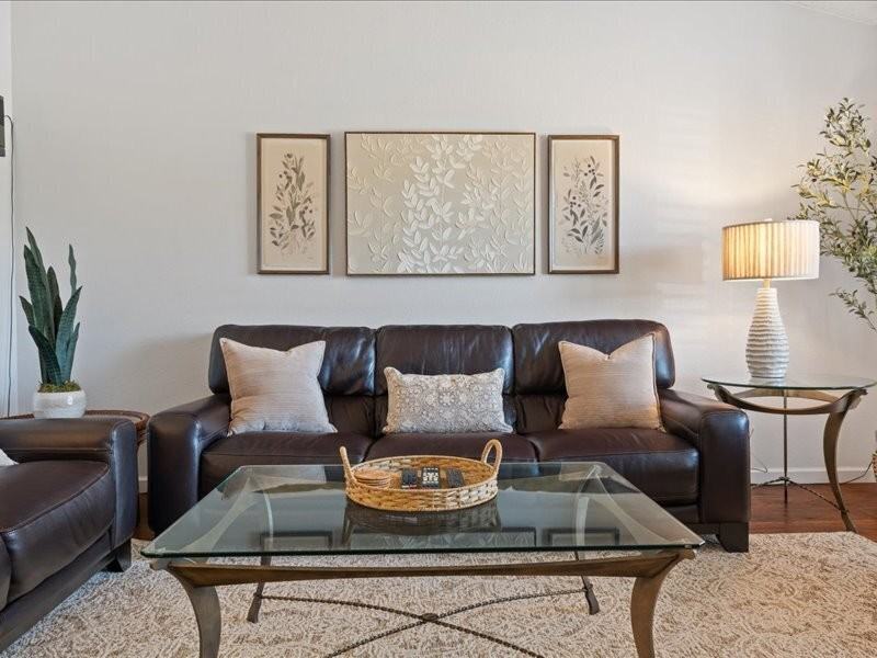 349 Almond Way - Photo 4 of 33