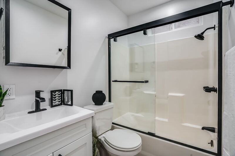 523 Main St #5 - Photo 3 of 12