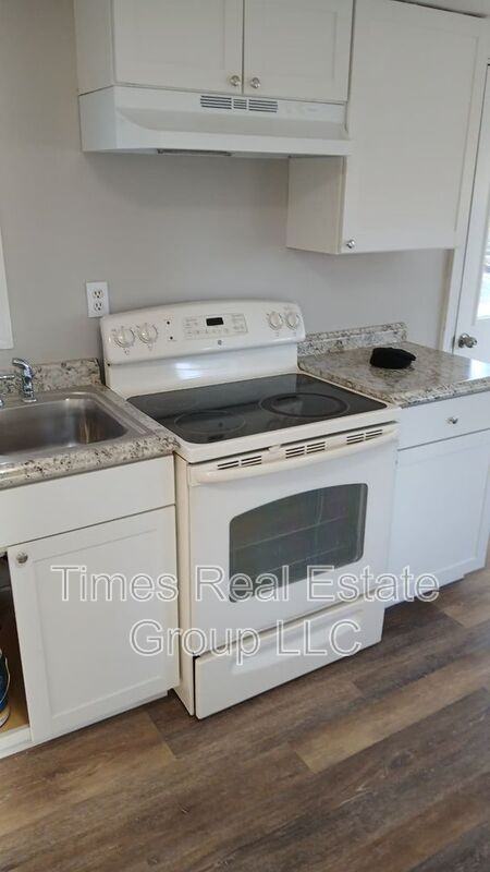 1994 Creek Rd - Photo 2 of 12