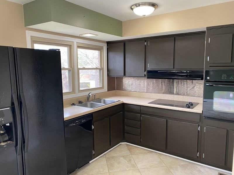 2103 Chambers Dr Ne - Photo 2 of 22