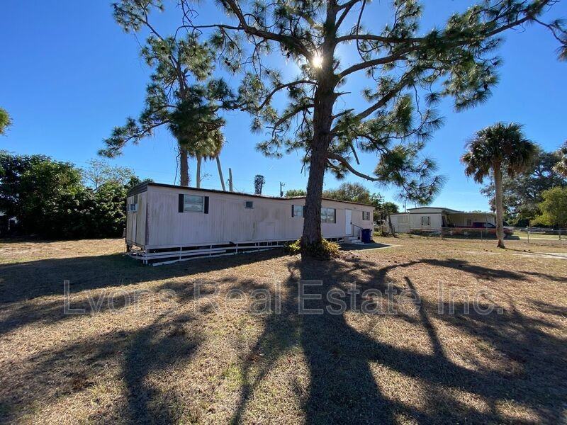 8335 Wooley Dr - Photo 2 of 13