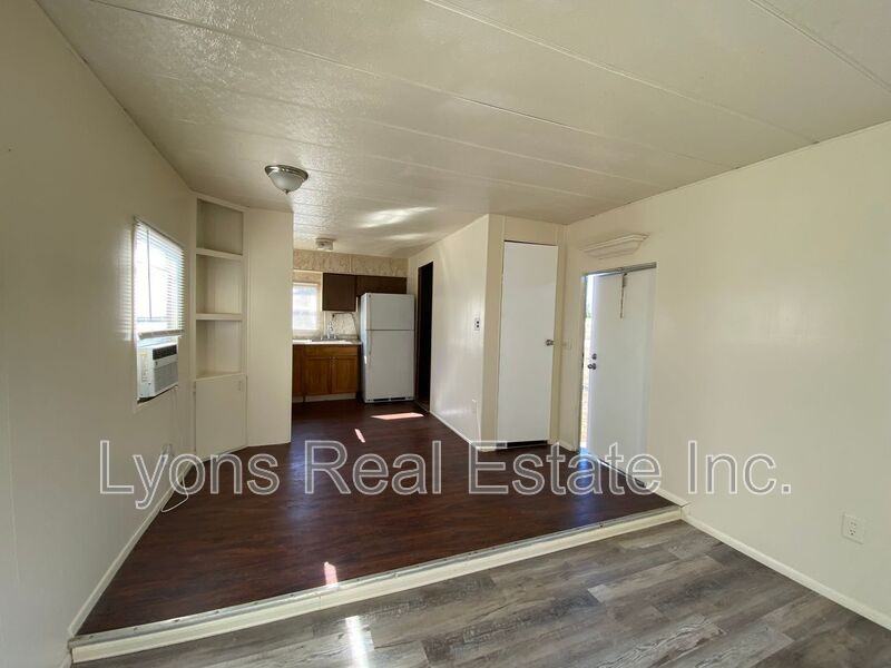 8335 Wooley Dr - Photo 3 of 13