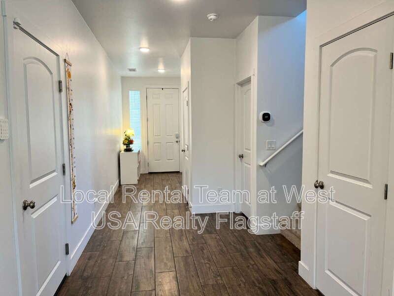 2705 W Windtree Dr - Photo 3 of 49