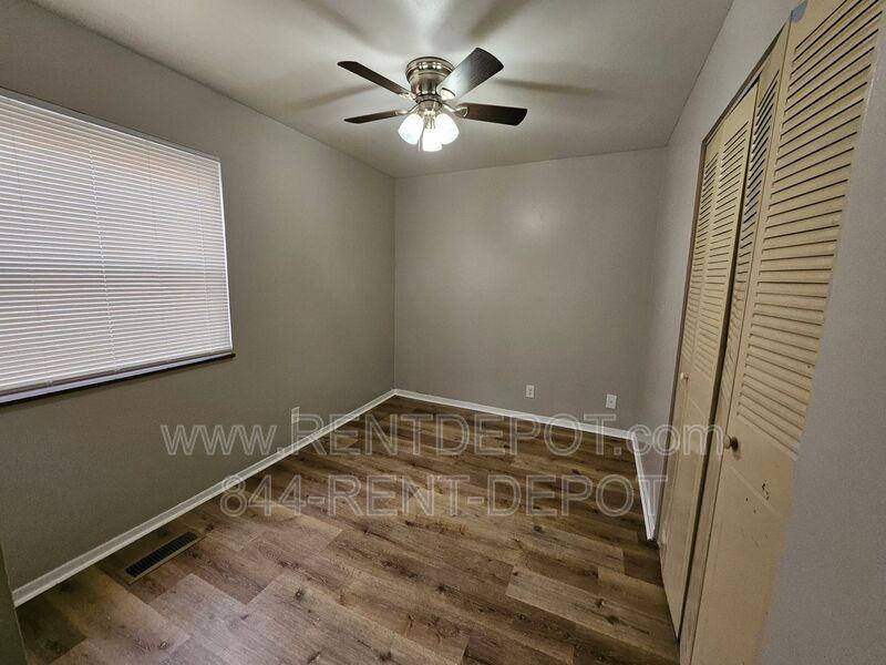 1531 E Riverside Dr - Photo 5 of 11