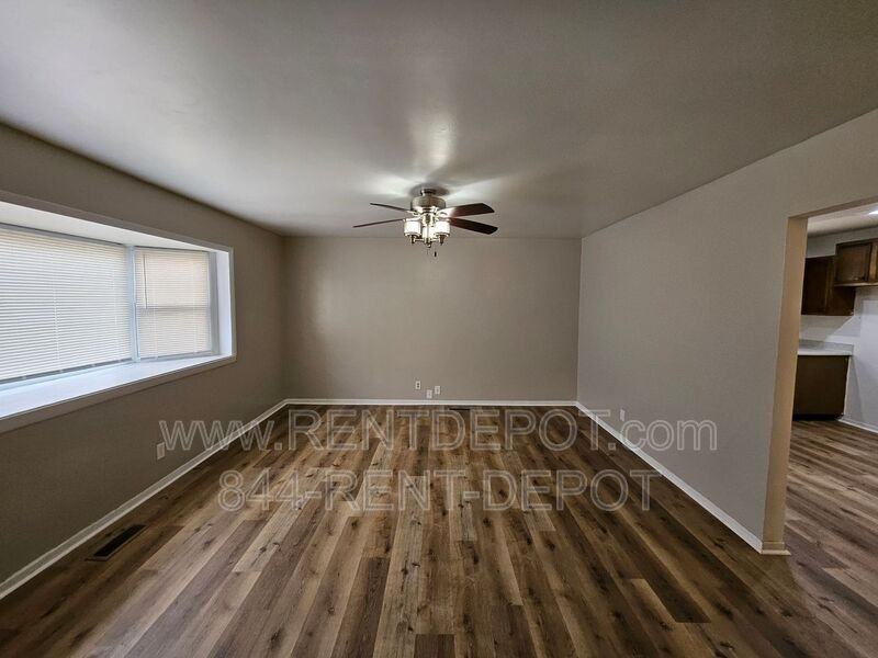 1531 E Riverside Dr - Photo 6 of 11