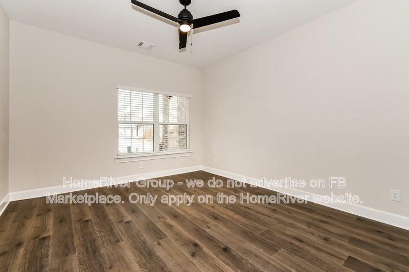 1215 Bullock Dr - Photo 7 of 21