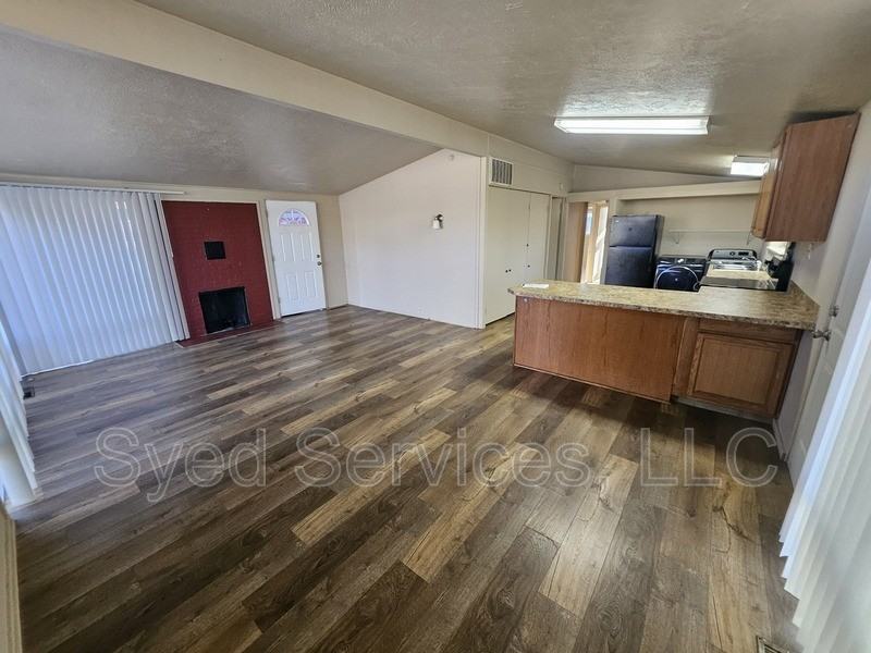 1919 S Orchard St - Photo 2 of 23