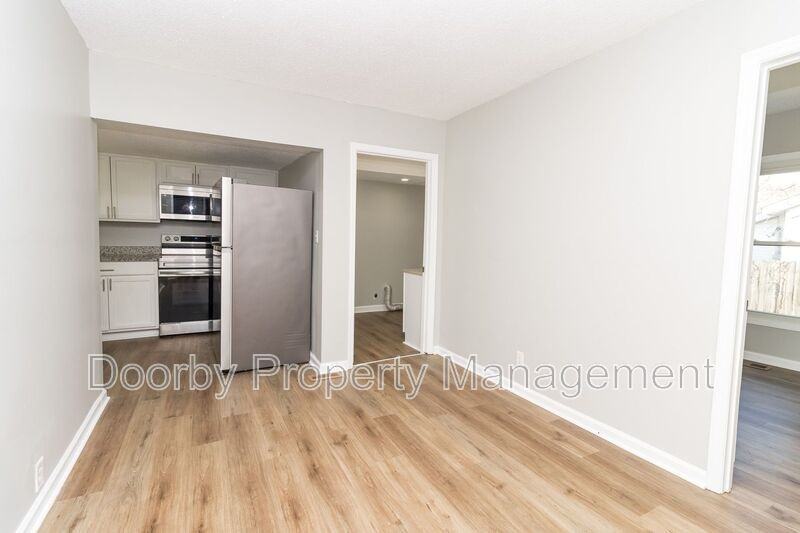 103 Farris St Ne - Photo 4 of 18