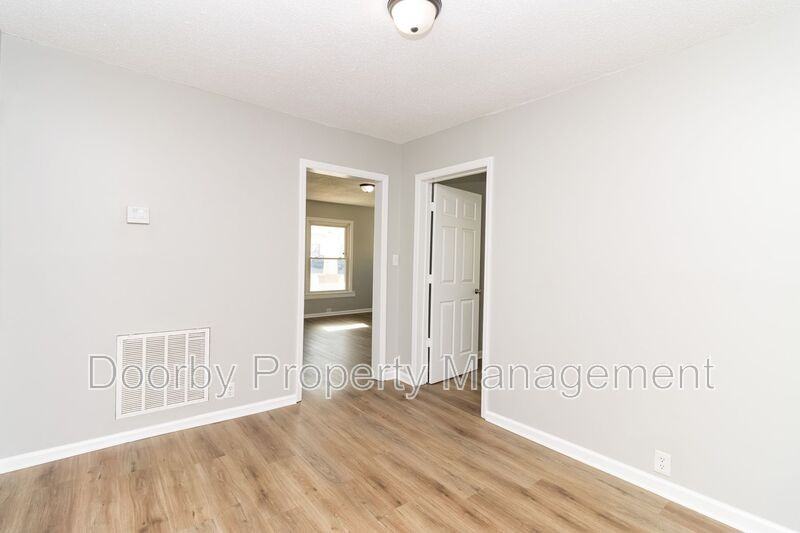 103 Farris St Ne - Photo 5 of 18