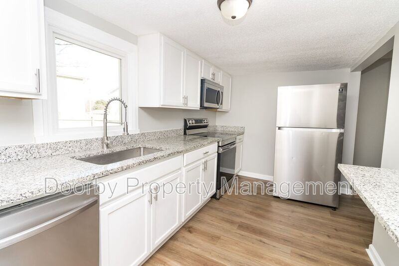 103 Farris St Ne - Photo 2 of 15