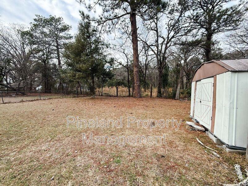 407 Andy St - Photo 3 of 11