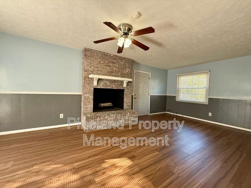 1521 Paisley Ave - Photo 6 of 29