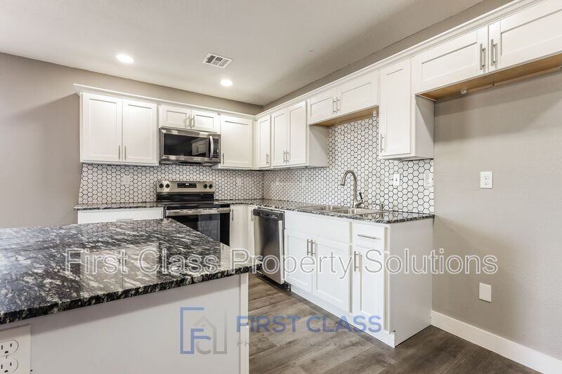 3605 Nw 52nd St - Photo 5 of 18