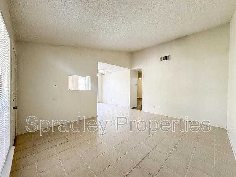 2013A S 15th St - Photo 3 of 15