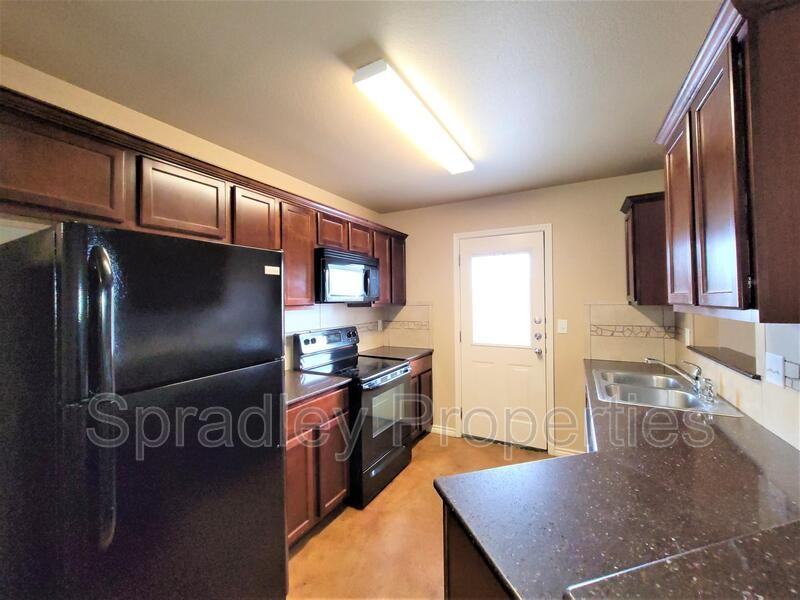 757B E Ridge Blvd - Photo 3 of 9