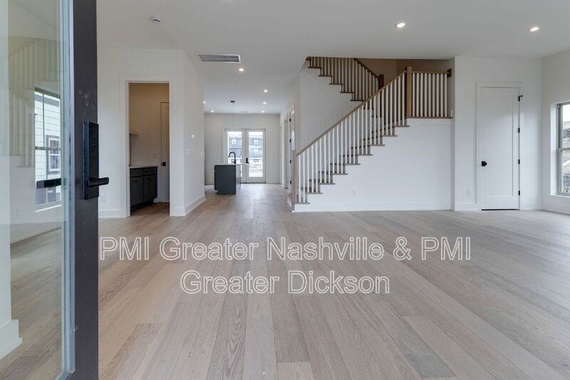 404 Morningside Mnr - Photo 5 of 32