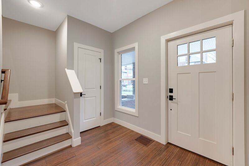 389 Berkeley Rd - Photo 4 of 27