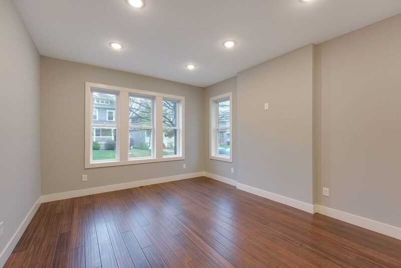 389 Berkeley Rd - Photo 5 of 27