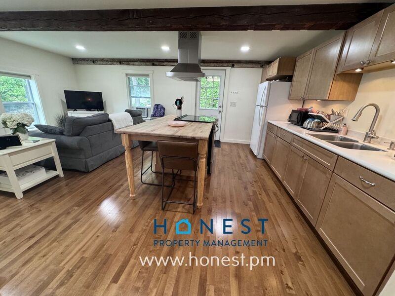 5 Sheldon St #2 - Photo 6 of 25