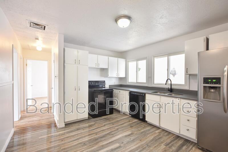 4739 Sw - Photo 4 of 16