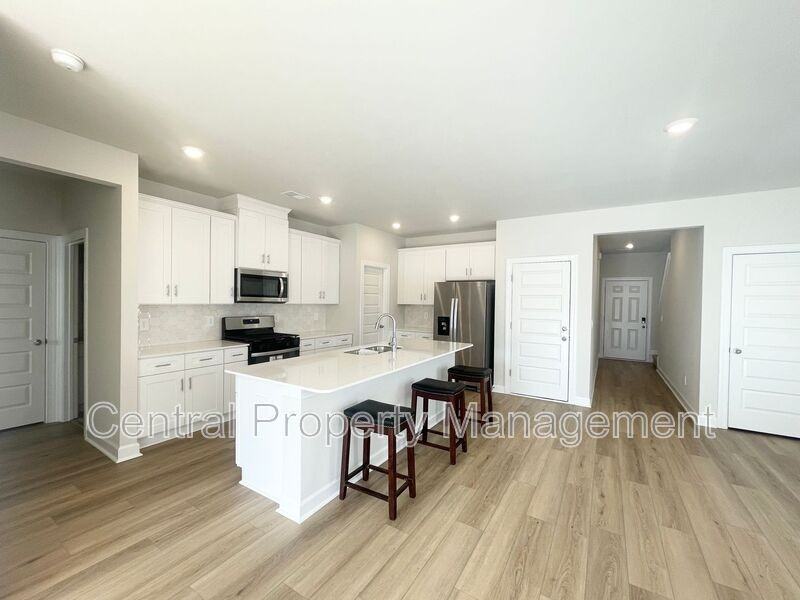 671 Cozy Bluff Rd - Photo 6 of 44