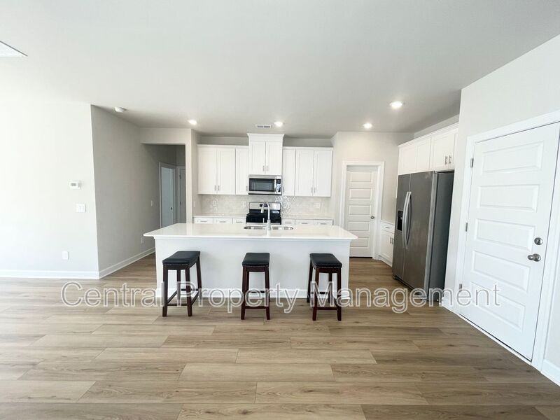 671 Cozy Bluff Rd - Photo 7 of 44