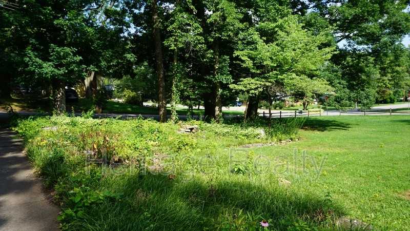 529 Bardon Rd - Photo 4 of 50