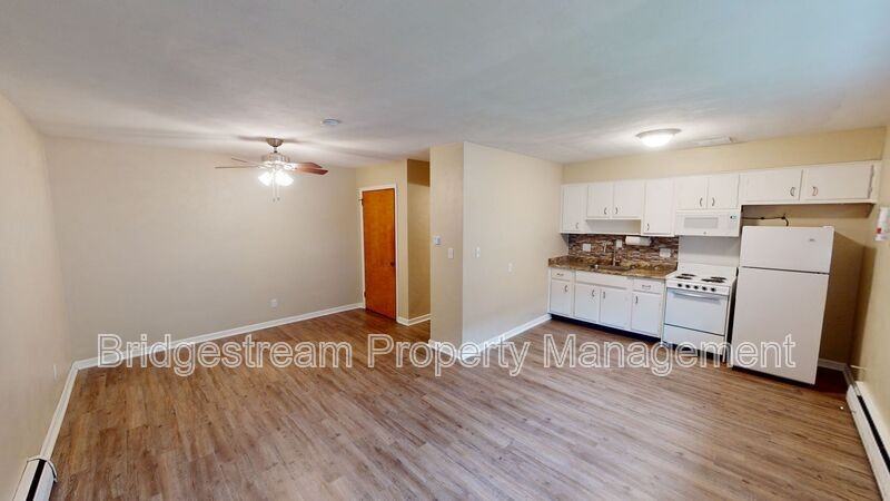 406 Cedar Dr #F - Photo 3 of 6