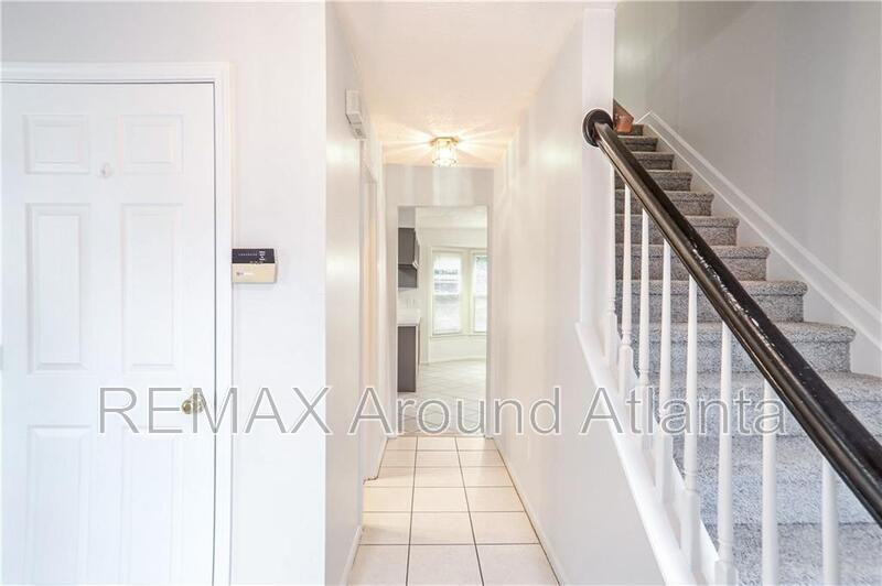 3571 Forest Glen Trl - Photo 2 of 22