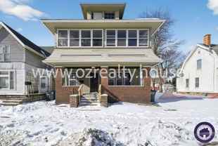834 Oak St - Photo 1 of 1