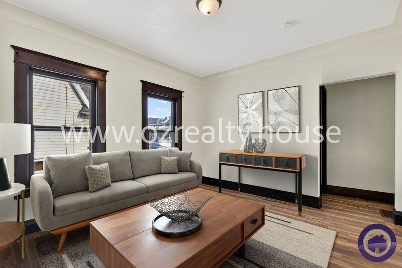 834 Oak St - Photo 2 of 19