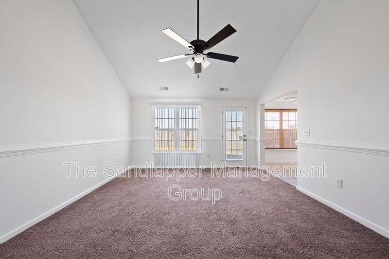 5037 Westview St - Photo 6 of 15