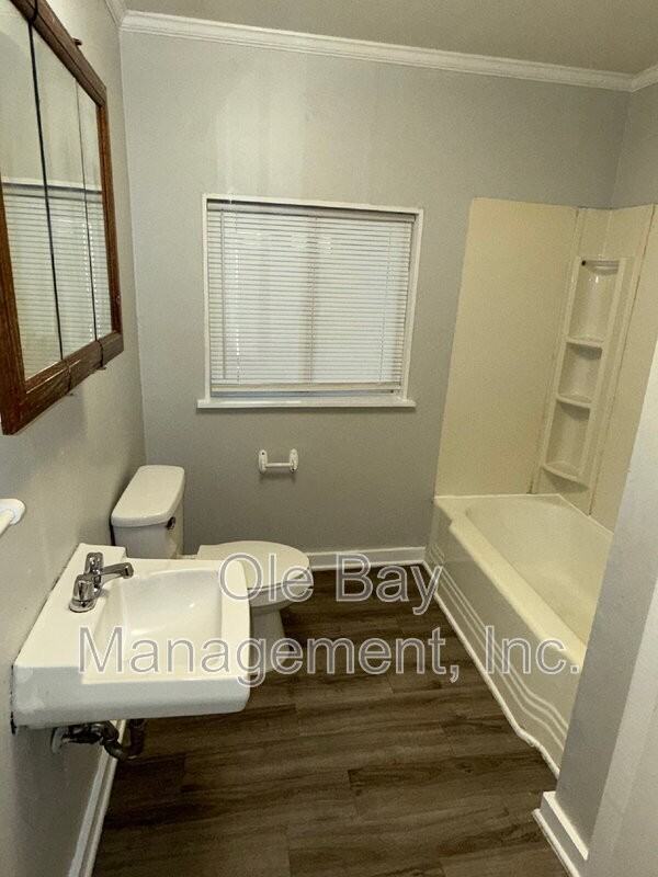 3371 Park St - Photo 4 of 9