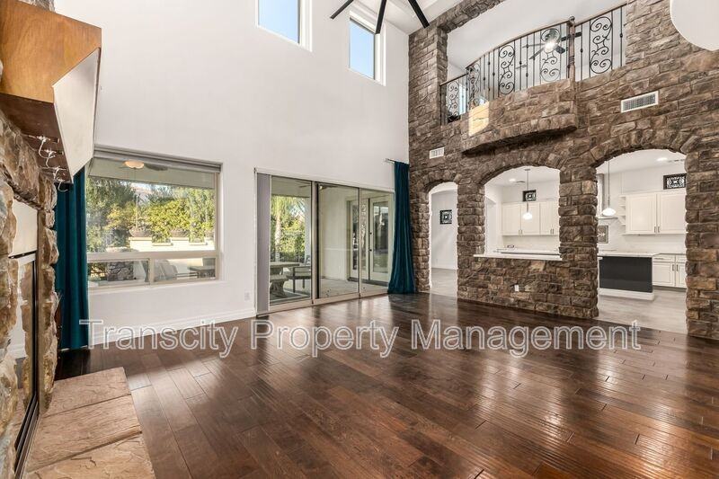 1636 E Sattoo Way - Photo 3 of 50