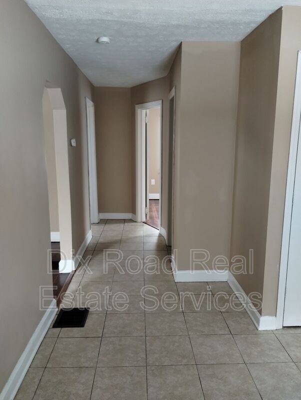 1724 Parkamo Ave - Photo 7 of 28