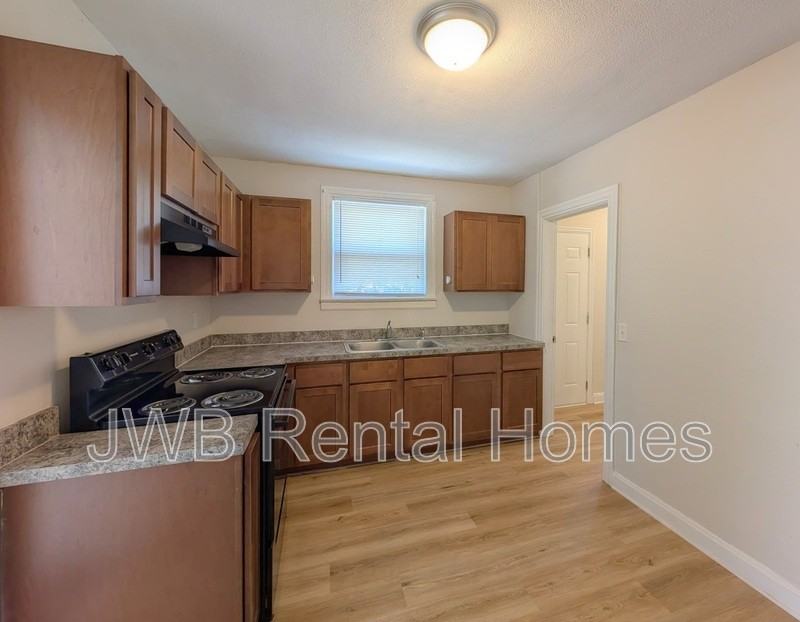 6635 Sunset Dr - Photo 4 of 17