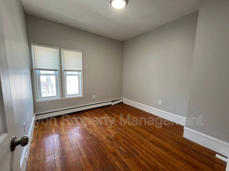 14 Oakland Pl #3 - Photo 6 of 8