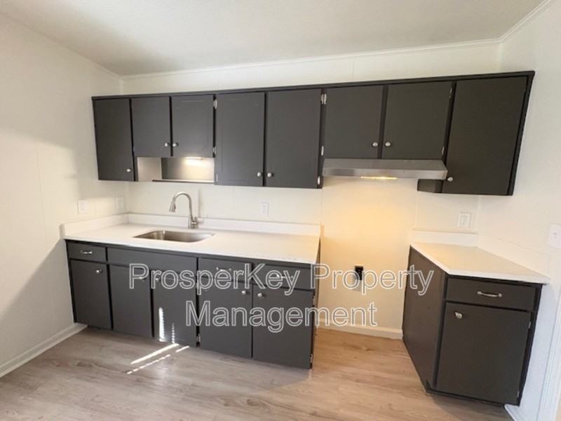 2017 Courtland Ave - Photo 6 of 17