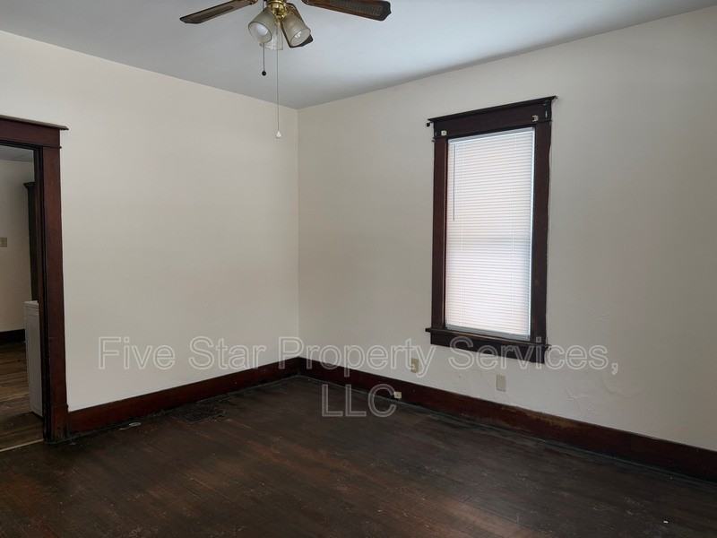 1708 S Loveland Ave - Photo 2 of 6