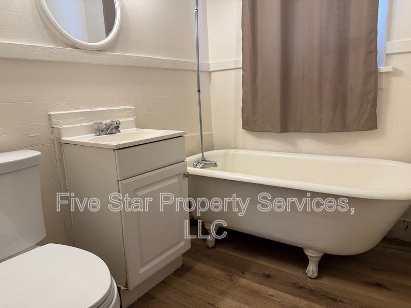 1708 S Loveland Ave - Photo 6 of 6