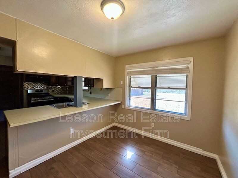 4216 Parkway Dr - Photo 5 of 16