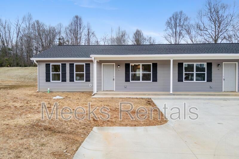 11 Cottage Ct - Photo 2 of 13