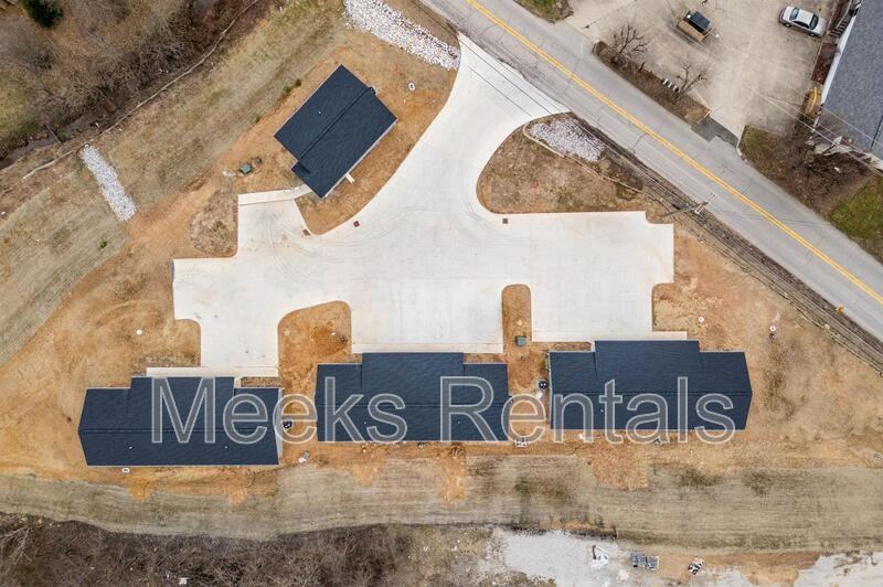 11 Cottage Ct - Photo 3 of 13